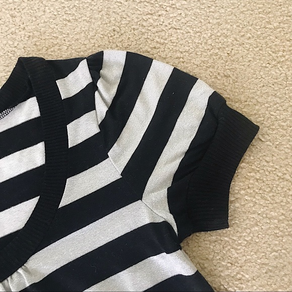 🆕🔥CHARLOTTE RUSSE REALLY CUTE FITTED BLACK&SILVER& SHORT SLEEVE SHIRT NWOT - Picture 3 of 6